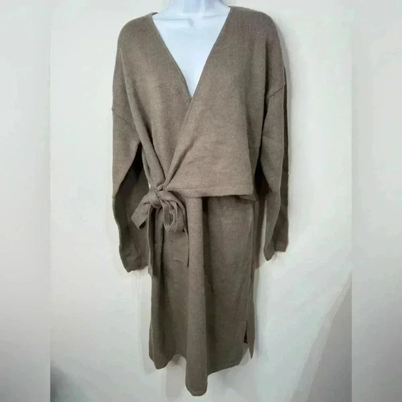 NWT Banana Republic Tie Sweater Dress Size Large - Picture 1 of 6